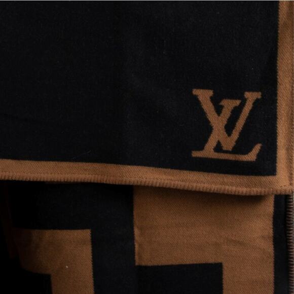 🔴 Louis Vuitton Initials Karakoram Blanket - Wool Cashmere - Picture 2 of 11